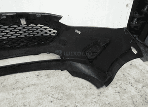 Ford fiesta MK8 z grilem i z górnym wzmocnieniem zderzak przedni 5