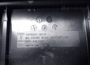 Mocowanie wspornik wykładziny bagażnika lewy TESLA 1470967-00-b 4