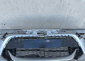 Zderzak przód przedni toyota corolla xii 12 E21 2019- hb kombi  kratki cał 4