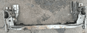 Toyota Corolla Verso lift belka pod chlodnice 1