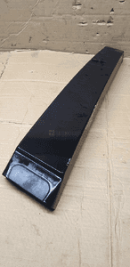 Osłona listwa poszycie słupka prawego VW Touareg 7L 7L6853318D 4