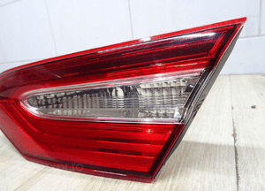 TOYOTA CAMRY IX SEDAN LAMPA TYLNA prawa LED 2018 33-240 3