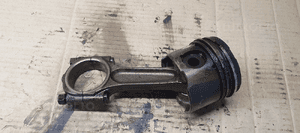 Tłok z korbowodem korbowód Peugeot 307 2.0 HDI 3