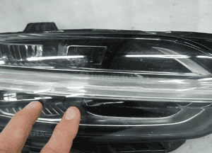 Volvo V60 ii full led lampa przednia prawa rysa na szkle 6