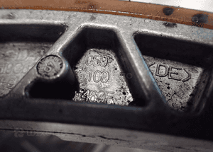 Slizg szyna lancucha rozrzadu audi 2.7 bpp 059109496F 2