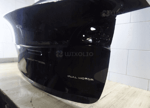 TESLA MODEL Y KLAPA PORYWA BAGAŻNIKA dual motor 5