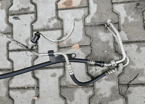 Fiat Grande Punto  1.2  1.4 8V rurka przewód klimatyzacji 12