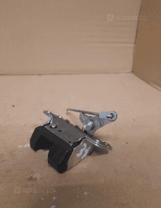 Zamek klapy bagażnika opel meriva a 90563999 1
