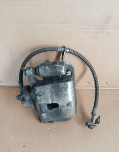 Zacisk hamulcowy lewy przód Hyundai I30 III RL86R1434 1
