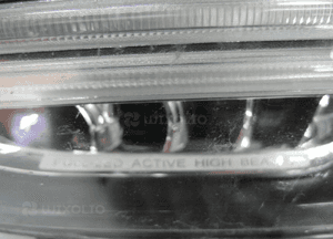 Volvo V90 S90 lift full led uszkodzony klosz lampa przednia lewa 4