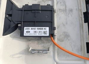 Range rover iii L322 lampka podsufitki wzmacniacz anteny AH4215K609AC 3