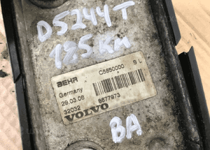 Chłodniczka oleju Volo S60 2.4 D5 8677973 6