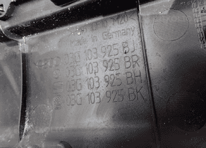 AUDI 1.9 TDI POKRYWA OSŁONA SILNIKA  03G103925J 3