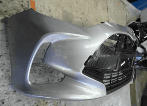 Toyota yaris iv 4 grilem cały zderzak przód przedni 2