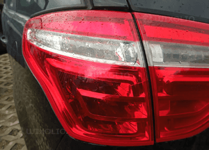 Citroen C4 I Picasso lampa tyl prawa  lewa w błotnik 2