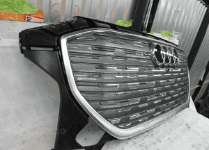 Audi Q4 e-tron gril z wzmocnienie atrapy wspornik 2