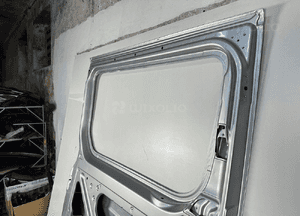 Drzwi przesuwne tył tylne lewe boczne mercedes sprinter W906 srebrne igła 14