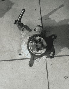 pompa vacum wakum fiesta 1.0 ecoboost cm5g2a451ga 2