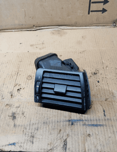 Kratka nawiewu powietrza prawy przód BMW 3 E46 8361898 1