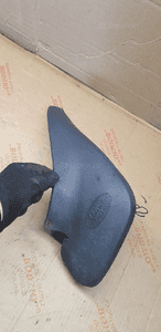 Chlapacz spoiler nadkola prawy przód przedni Land Rover Freelander 3