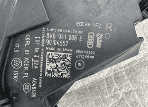 Audi A3 lift 8V0 bixenon prawy 16-20 5