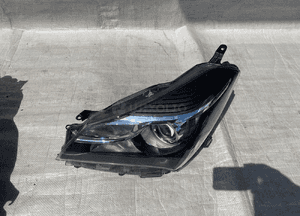 Toyota yaris iii 3 lift lampa lewa 14- 8