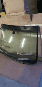 Szyba czołowa przód przednia grzana pod sensor VW Touareg AS1 05r 3
