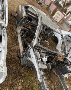 MERCEDES e 207 podłużnica ćwiartka przednia fartuch kielich słupek próg 4