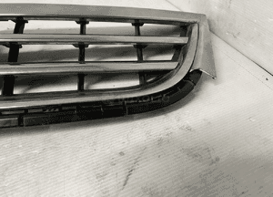 Atrapa przod grill przedni vw touareg 2003-2007 5