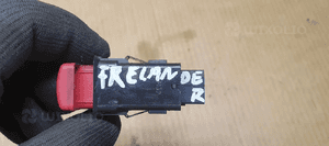 Przełącznik świateł awaryjnych Land Rover Freelander 5