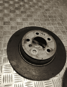 Bmw F30 F31 F32 tarcza hamulcowa tył 6864899 4