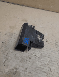 Zamek klapy tył nissan qashqai J10 nr 90502AV70A 4