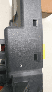 VECTRA C SKRZYNKA BEZPIECZNIKÓW 13223678 13193590 5