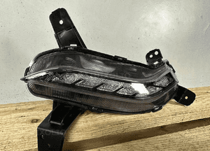 LAMPA PRZOD PRAWA HALOGEN LED DRL HYUNDAI I30 III FASTBACK 92208G4210 3