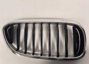 Atrapa nerka prawa przód grill bmw 5 G30 G31 2017- 8070470 cała 1