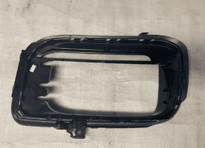 Porsche cayenne kratka zderzaka prawa 18- 2