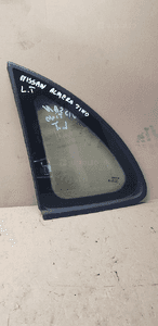 Szyba karoseryjna lewy tył tylna lewa Nissan Almera Tino AS2 01r 1