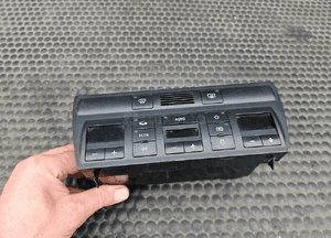 Klimatronik 4B0820043F Panel Sterowania Nawiewu Klimatyzacji Audi A6 C5 10