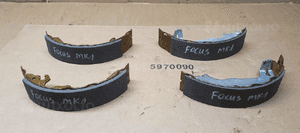 Szczęki hamulcowe tył tylne Ford Focus MK1 4