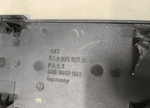 GOLF V A3 8P OSŁONA FOTELA PRAWA 1K0971981A 3