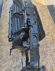 BMW 5 E60 5 seria 520d automat 03-10 PAS PRZEDNI BELKA CHŁODNICE WENTYLATOR 7