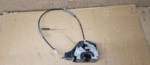 Zamek drzwi lewy przód VW FOX 5Z1837015Q 2
