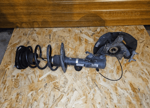 Toyota PRIUS PLUS 12-20 zwrotnica macpherson amortyzator