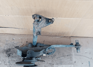 Zwrotnica piasta prawy tył tylna wahacz amortyzator Mazda 6 2