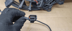 Wentylator chłodnicy wiatrak Audi A4 B6 8E0121205 9