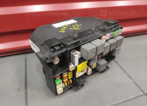 DODGE NITRO 2.8 CRD SKRZYNIA SKRZYNKA BEZPIECZNIKÓW SAM ORYG KAB08C04C6 1