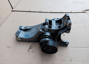 Łapa mocowanie alternatora VW New Beetle 1.4 16V 032145169AB 3