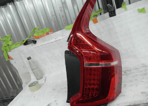 Volvo XC90 ii bdb europa  wszystko świeci lampa tylna prawa 1
