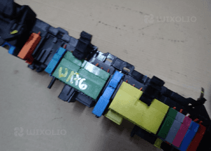 SKRZYNKA BEZPIECZNIKÓW MERCEDES W176 2465400140 3