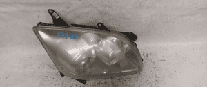Przod przednia lampa prawa toyota avensis T25 2